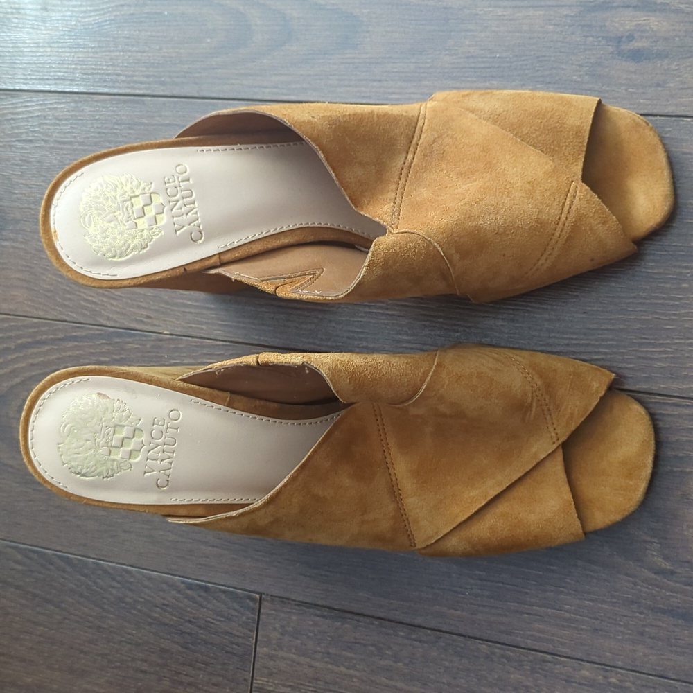 Vince Camuto Mustard Sandal - Picture 3 of 10